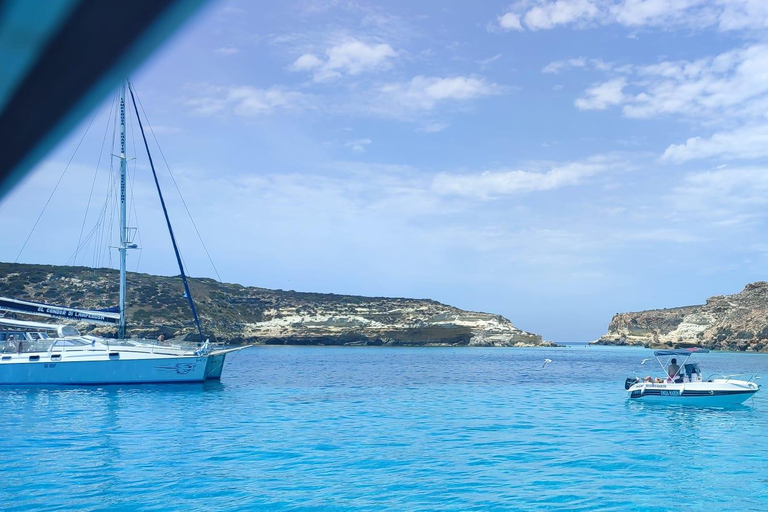 Lampedusa: Luna Celeste Boat Tour with Lunch