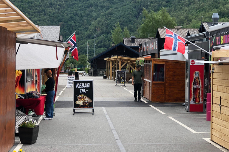 From Bergen: Day Trip with Flam Railway and Fjord Cruise