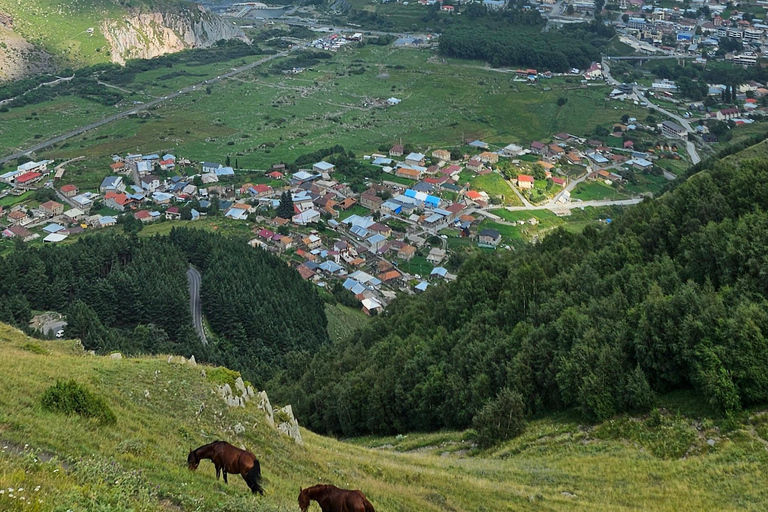 Tbilisi: Kazbegi Group Tour with Khinkali Cooking Class