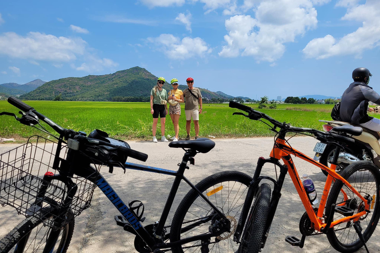 From Hanoi/Ninh Binh: Ninh Binh 1 Day With The Highlights Group Tour