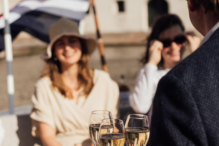 Amsterdam: Moët & Chandon Gourmet Dinner Cruise Amsterdam: Moët & Chandon Gourmet Dinner Cruise