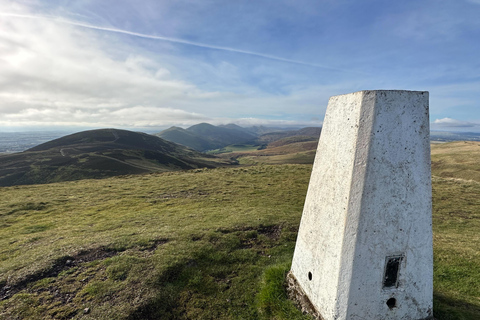 Hills, heather & Highland cows: Hiking in the Pentlands Hills, heather & Highland cows - Hiking in the Pentlands