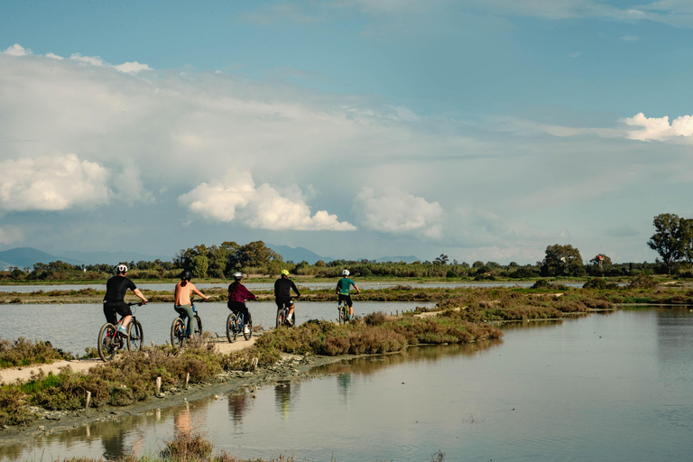 Korfu mit dem E-Bike entdecken: Radeln Sie durch die Natur und das lokale LebenEntdecke Korfu mit dem E-Bike: Tauch ein in die Natur und das lokale Leben