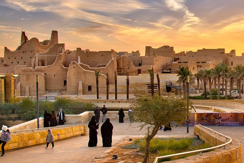 Descubre el rico patrimonio de Diriyah, la ciudad de la Tierra.