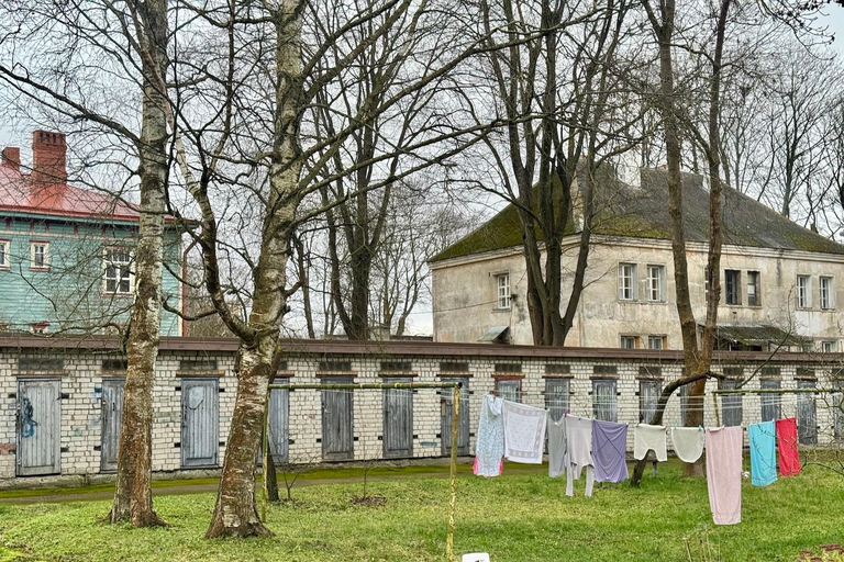 Tallinn: Kalamaja & Telliskivi Tram and Walking Tour