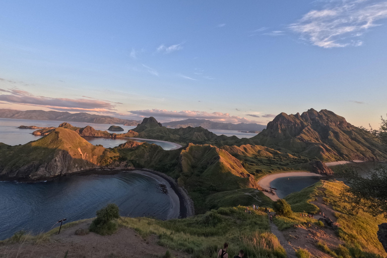 Labuan Bajo: Hidden Paradises of Komodo Speedboat Tour