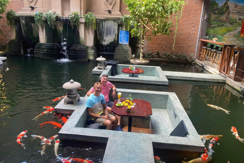 Hoi An: My Son Sanctuary Sunrise Tour with Breakfast
