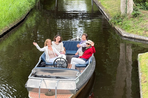 From Amsterdam: Giethoorn Small Group Tour with Boat Ride