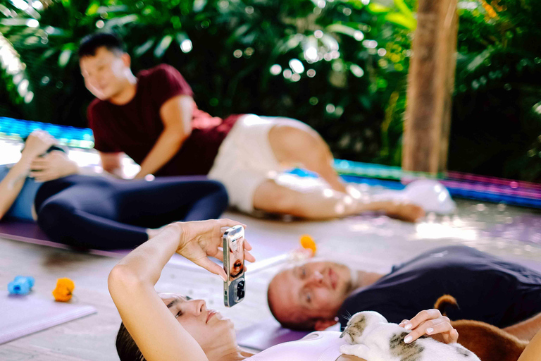 Yoga para cachorros felices en Canggu