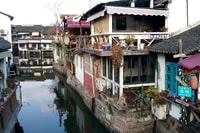 Zh U Family Tutor Water Village, visite privée de Shanghai - Housity