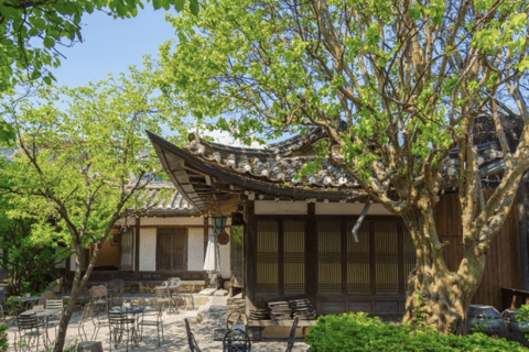 Seúl: tour a pie guiado por Insa-dong y el templo JogyesaSeúl: tour a pie guiado por Insadong y el templo Jogye