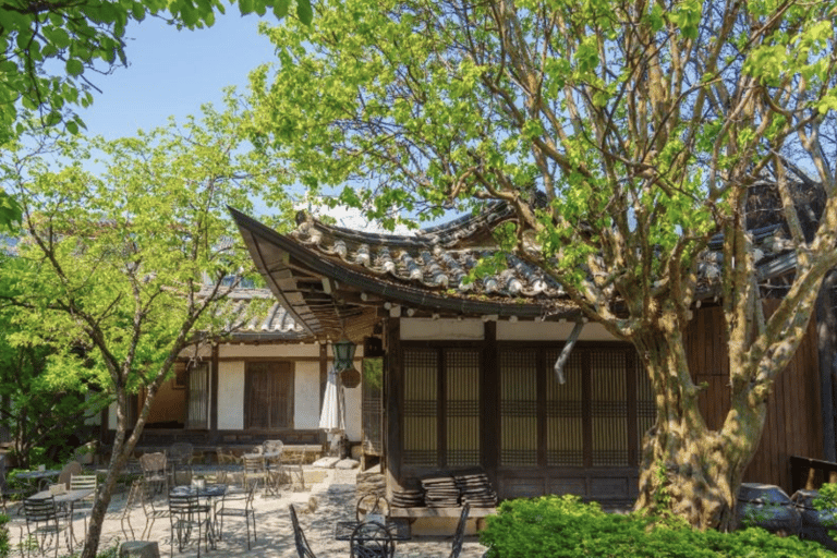 Seúl: tour a pie guiado por Insa-dong y el templo JogyesaSeúl: tour a pie guiado por Insadong y el templo Jogye