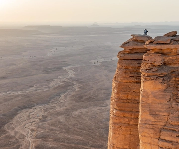 Riyadh: Edge of the World Private Tour with dinner