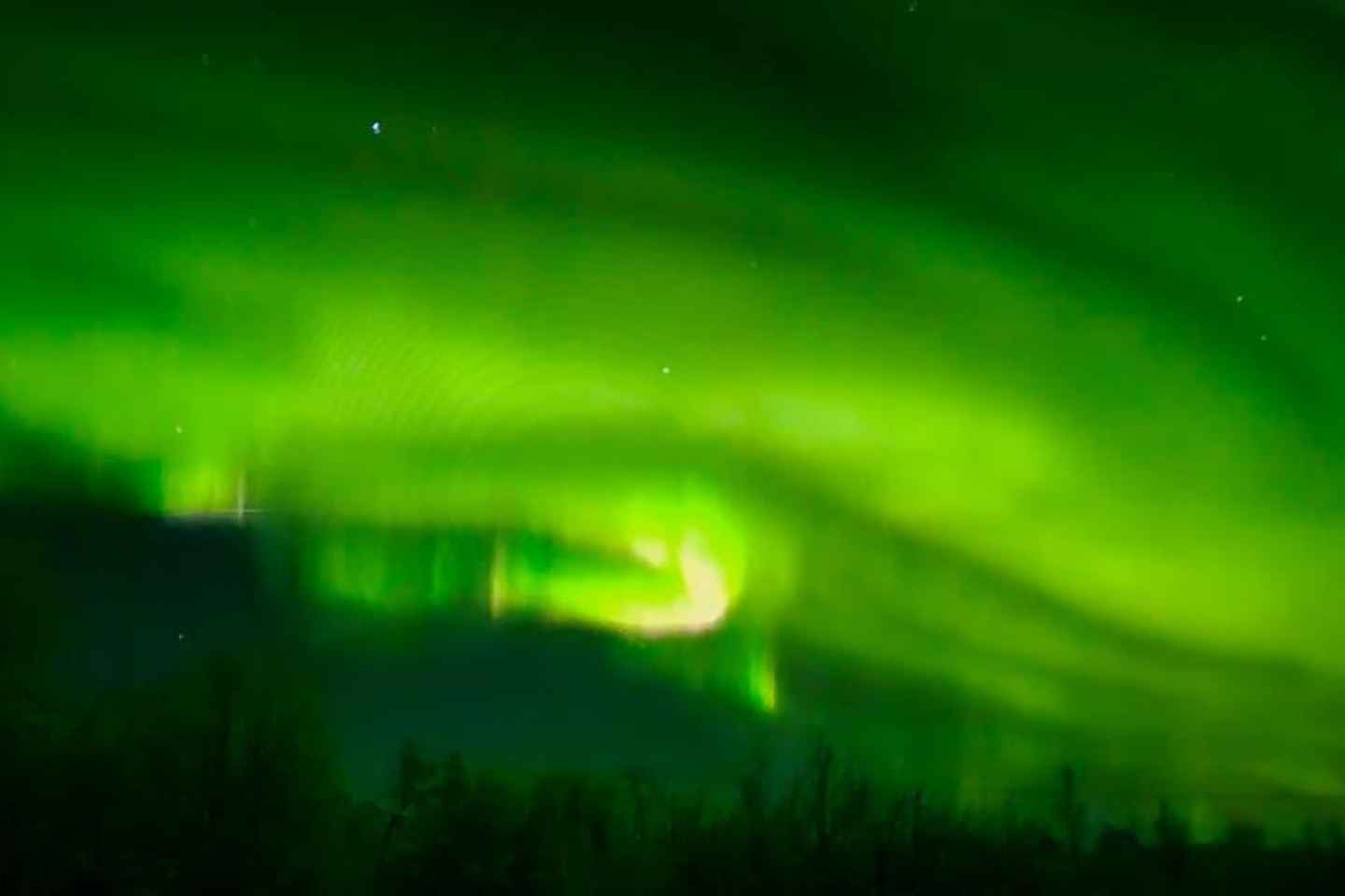 Kiruna: Small-Group Aurora Borealis Wayfinding with Photos