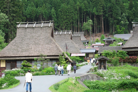 Depuis Osaka/Kyoto : Journée à Amanohashidate et au village de MiyamaDepuis le salon VIP de Kyoto 8:40 Rendez-vous