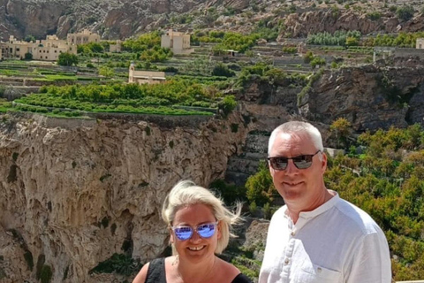 Shared Tour: Nizwa Fort, Souq, Birkat Al Mouz & Jebel Akhdar