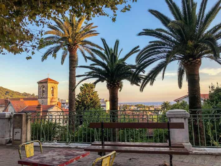 Cannes: Insta-Perfect Walk with a Local