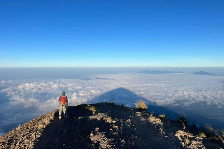 Bali : Mount Agung trekking via Pasar Agung Alles inclusief