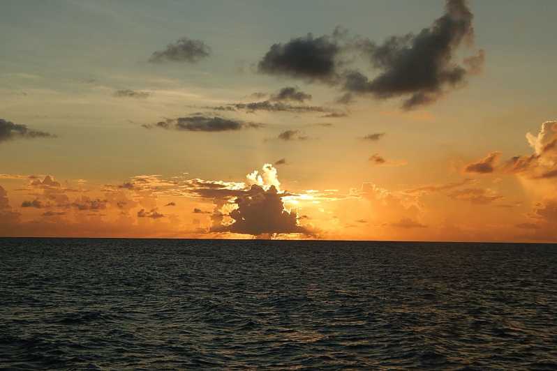 Simpson Bay: Lambada Sunset Cruise of Sint Maarten