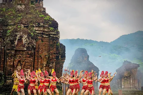 Da Nang: My Son Sanctuary & Hoi An Ancient Town Private Tour