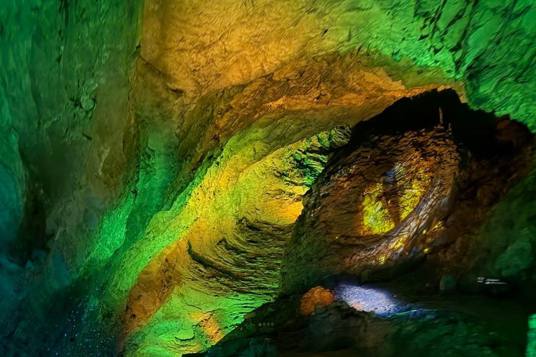 Zhangjiajie：Huanglong Cave & Underground Boat Tour Pass