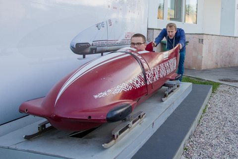 Sightseeing transfer from Tallinn to Riga