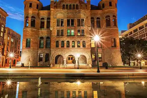 Dallas: Sinister Strolls True Crime Walking Tour