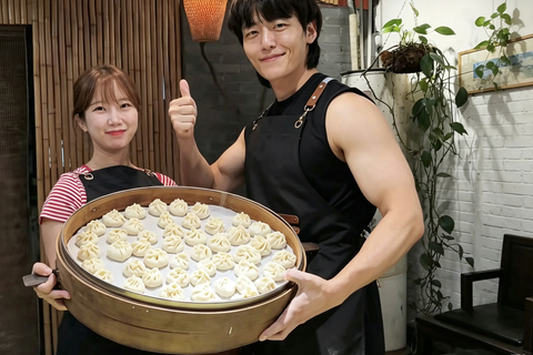 Hangzhou: Shanghai Soup Dumpling Cooking Class