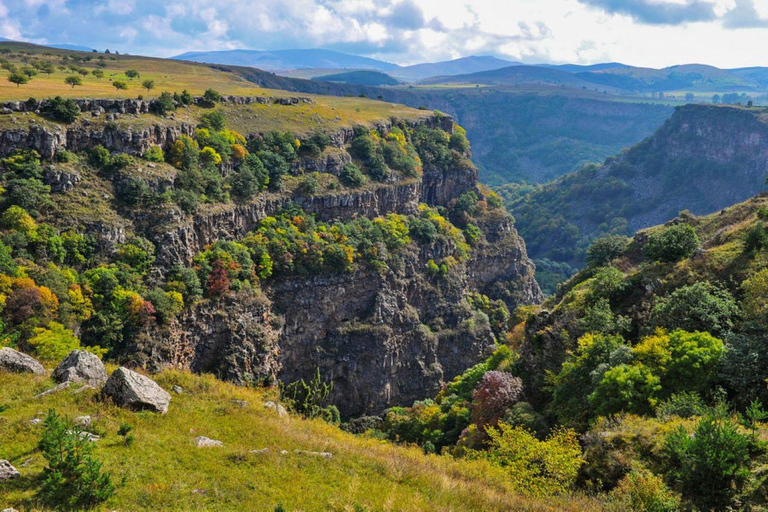 Tbilisi: Didgori Memorial and Dashbashi Canyon Day Trip