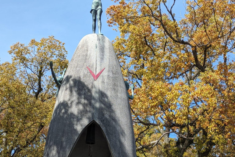 Traverse Hiroshima Peace Park and Atomic Bomb Dome Traverse Hiroshima Peace Memorial and Atomic Bomb Dome