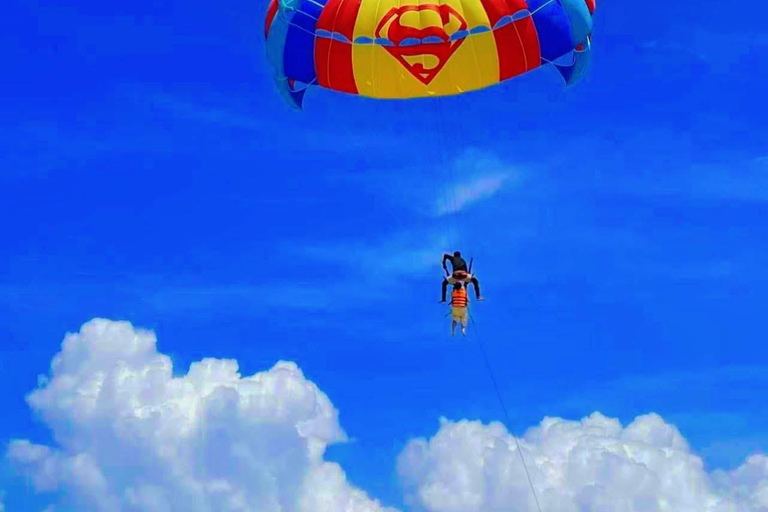Phuket: Avventura in parasailing