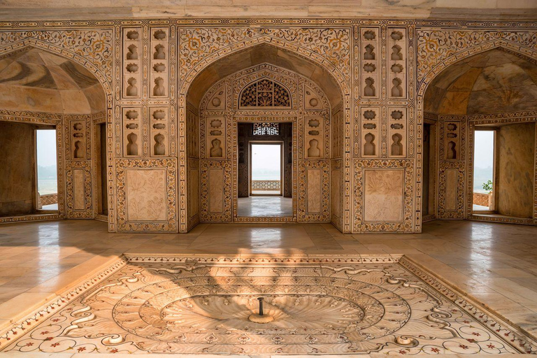 3 Daagse Delhi Agra Jaipur Gouden Driehoek Tour vanuit DelhiTour met auto, chauffeur, gids en 4 sterren accommodatie