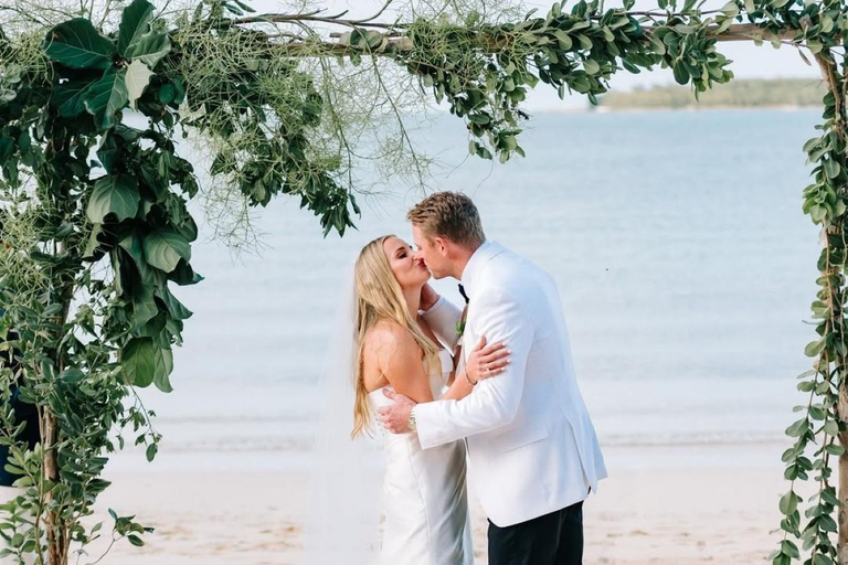 Cattura il matrimonio dei tuoi sogni con il fotografo di punta Vaughn.Cattura il tuo matrimonio da sogno con il fotografo top Vaughn