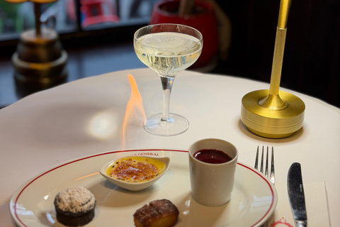 Paris: enjoy a glass of champagne with sweets at the Arc de Triomphe Parisian champagne snack