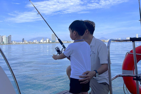 Da Nang: Discover Son Tra Bay on Luxury Sailing Catamaran 2-Hour Luxury Catamaran Scenic Cruise with Drink & Transfer