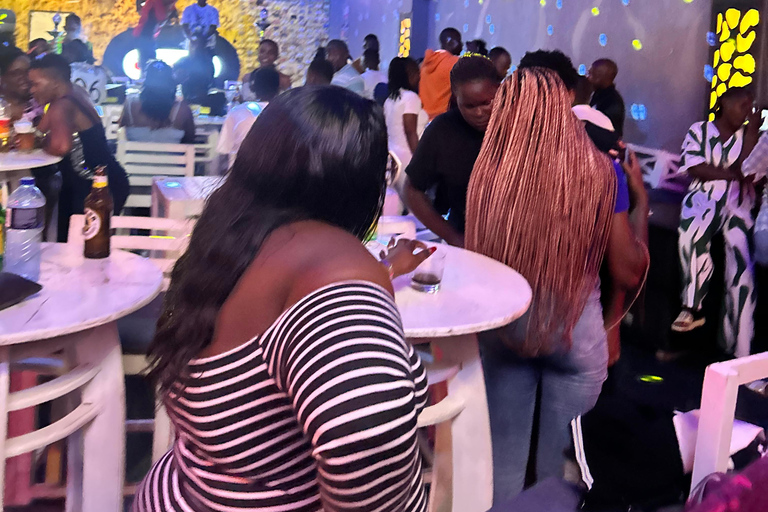 Nairobi: Nightlife Tour with Dinner and Drinks