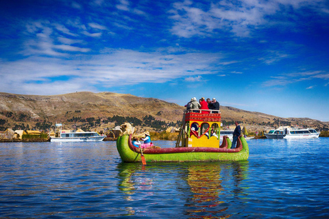 Visite aux îles flottantes des Uros et de Taquile 1 journée