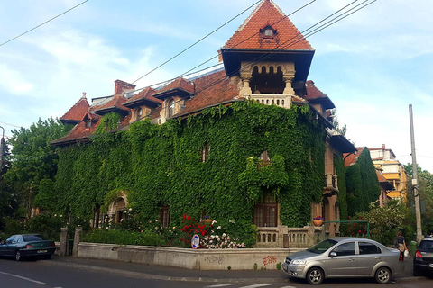 Bucarest: Tour guidato a piedi personalizzato con una guida localeTour di 3 ore