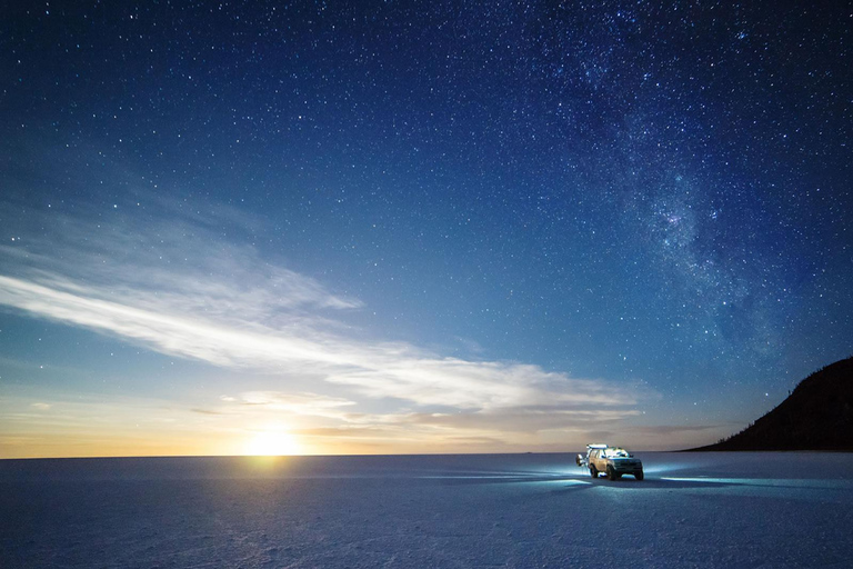 Nacht der Sterne und Sonnenaufgang in Uyuni | private Tour |