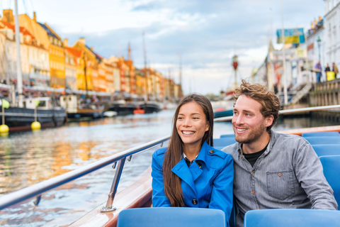 Rondvaart door de grachten in Kopenhagen en stadswandeling Nyhavn3 uur: rondleiding door de oude binnenstad en boottocht