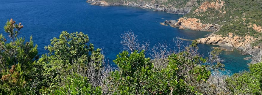 Moitié Terre, Moitié Mer