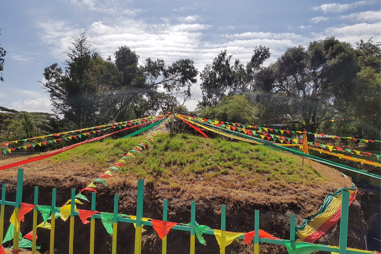 From Addis Ababa: Adadi Mariam Church & Market Day Tour