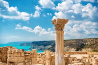 Van Paphos, voetstappen van Aphrodite in Pools - Housity