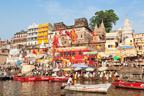 Varanasi : Excursion privée d'une journée à Varanasi avec SarnathCabine privée, guide touristique, droits d'entrée et balade en bateau