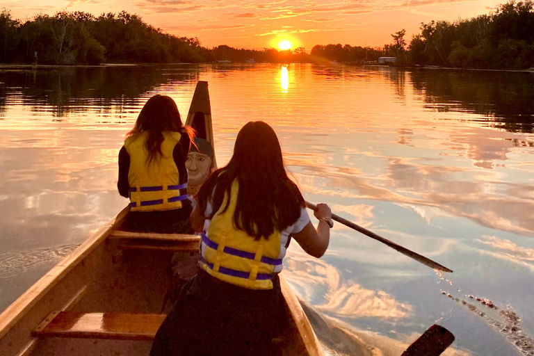 Toronto Islands: Sunset Canoe Tour