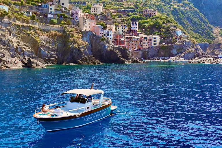 Cinque Terre: Hybrid Boat Tour with Swimming Stop