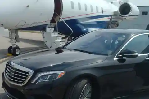 Translado do aeroporto com motorista Sydney - Até 15 passageiros