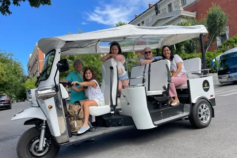 Madrid: City tour particular por Vamos TukTuk Tour