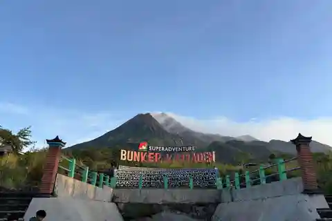 Yogyakarta: Mount Merapi Sunrise, Jomblang &Pindul Cave Tour