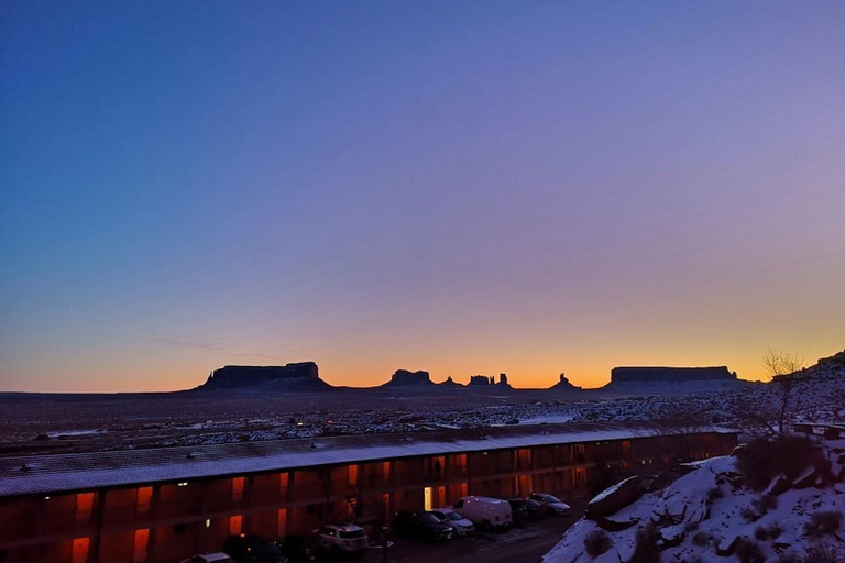 Monument Valley: Sunrise or Sunset Tour with Navajo Guide Monument Valley: Sunset Tour with Navajo Guide